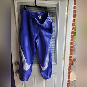 WOMEN'S NIKE SWEAT SUIT TOP L BOTTOM XL